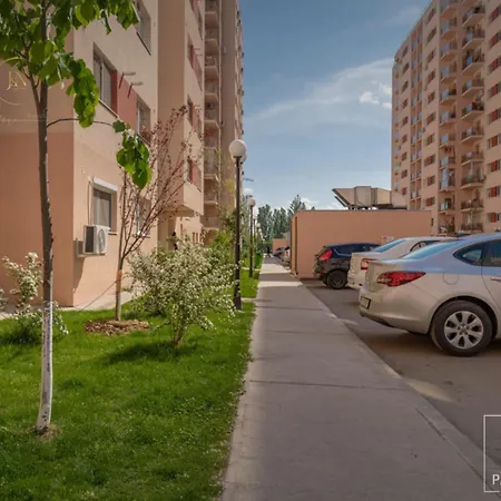 Jsn House - Private Parking & Premium Services