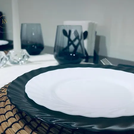 Jsn House - Private Parking & Premium Services Bucarest