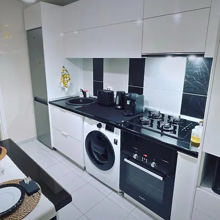 Jsn House - Private Parking & Premium Services Bucarest