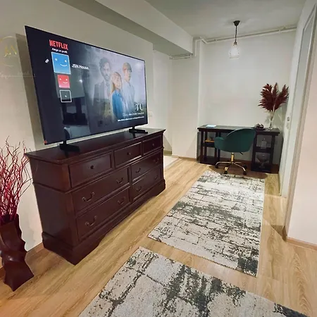Jsn House - Private Parking & Premium Services Apartament