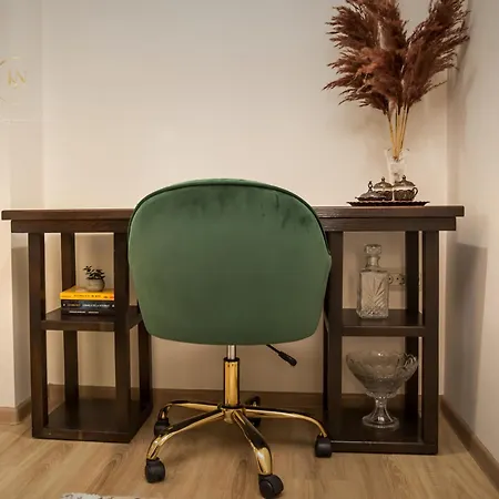 Jsn House - Private Parking & Premium Services