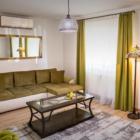 Jsn House - Private Parking & Premium Services