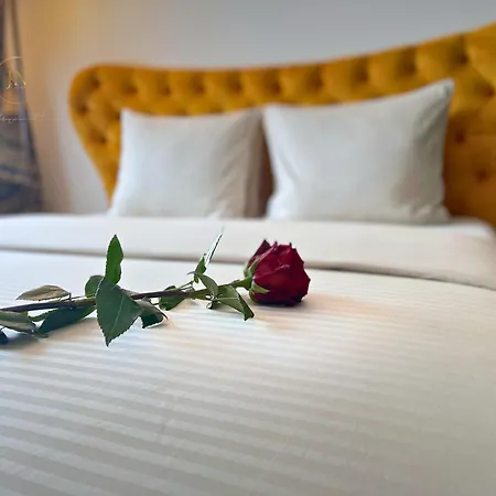 Jsn House - Private Parking & Premium Services