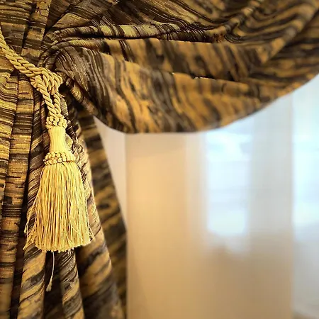 Jsn House - Private Parking & Premium Services * Bucarest