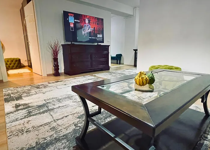 Jsn House - Private Parking & Premium Services Bucharest