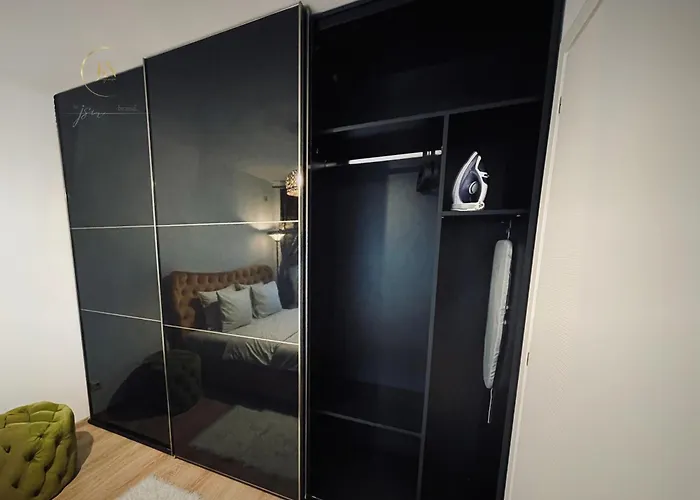 Jsn House - Private Parking & Premium Services Bucharest